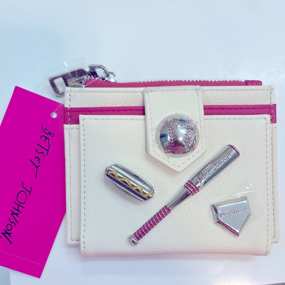 NWT Betsey Johnson Hit Me Up Bifold Wallet